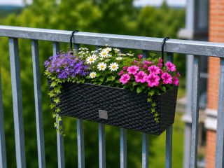 Selvvandende altankasser � den nemme l�sning til gr�nne og blomstrende altaner